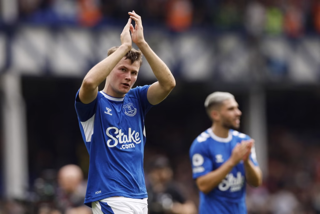 Nathan-Patterson-Everton-scaled